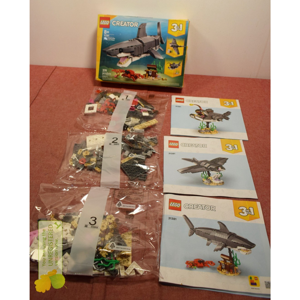 LEGO Creator Fierce Shark with a Treasure Chest 31381